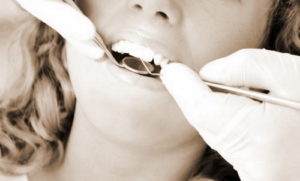 Оплатив недешевые стоматологические услуги, сохраните чеки – они помогут Вам вернуть 13 процентов от стоимости лечения зубов